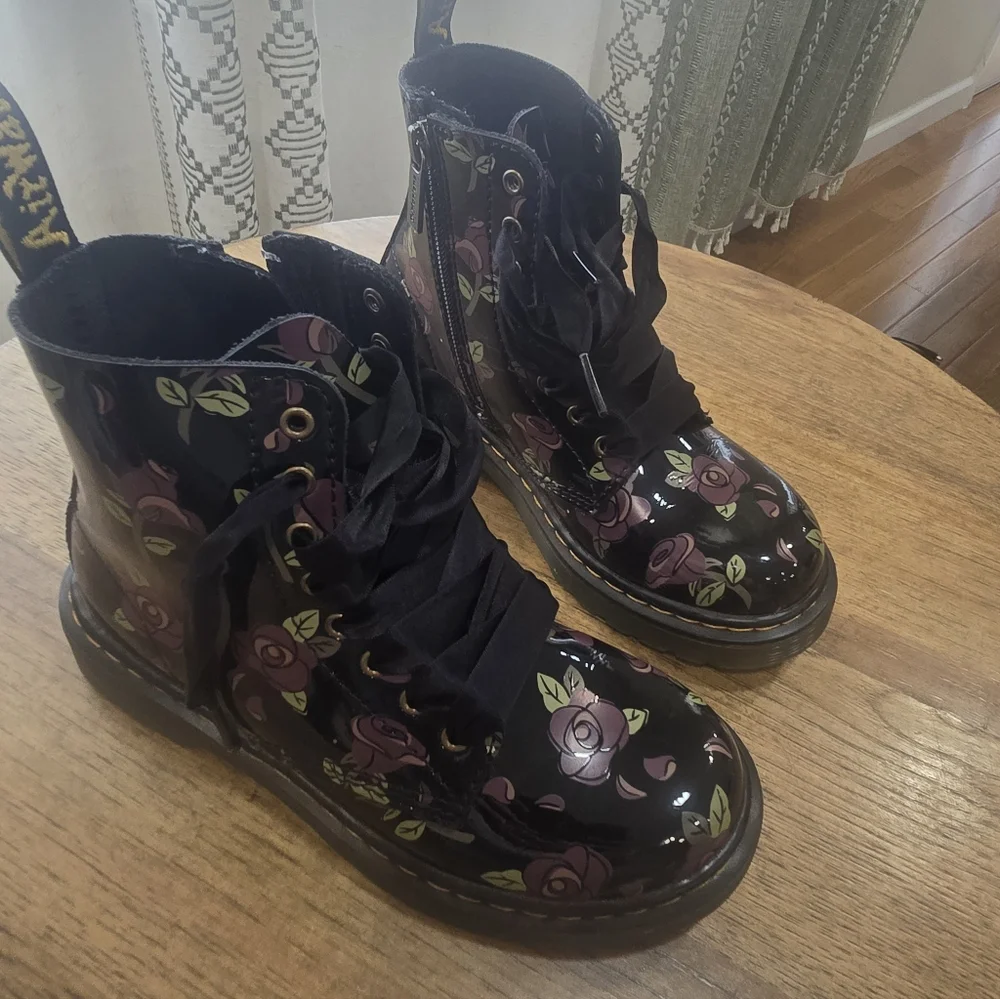 Dr. Martens Kids Boots Black with Pink Floral